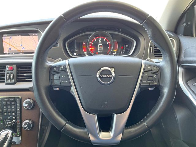 Volvo V40 Cross Country 11