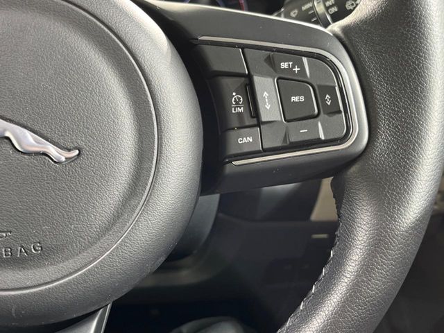 Jaguar E-Pace 5