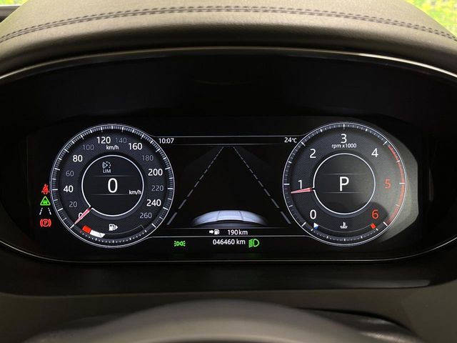 Jaguar E-Pace 4