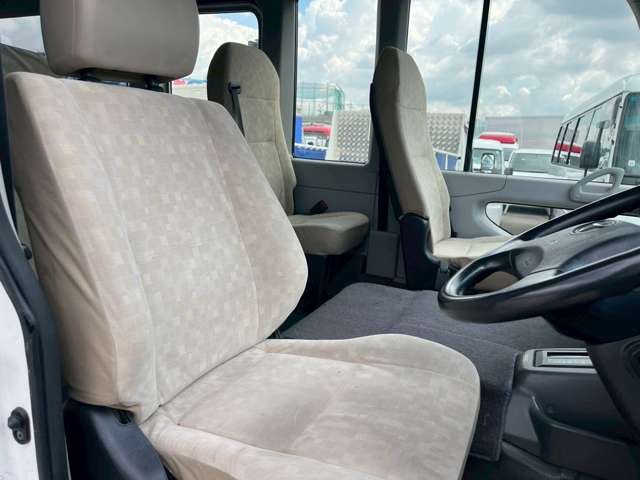 Toyota Coaster 11