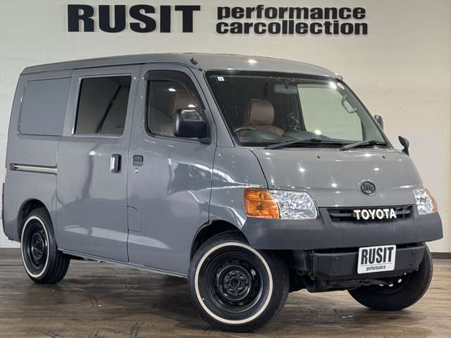 Toyota Town Ace Van 12