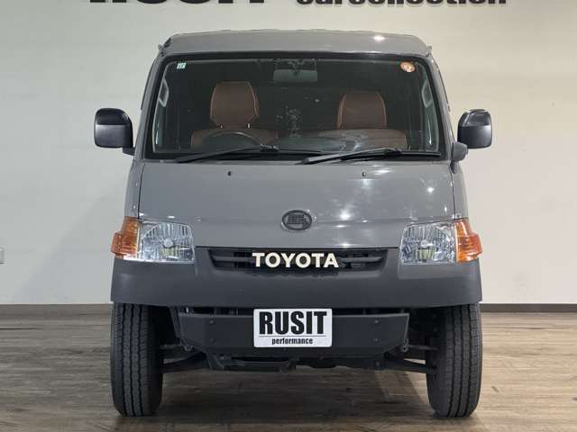 Toyota Town Ace Van 9