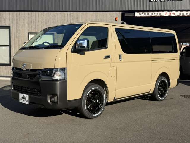 Toyota Hiace Van 10