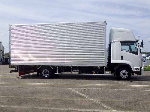 UD Trucks Condor 7