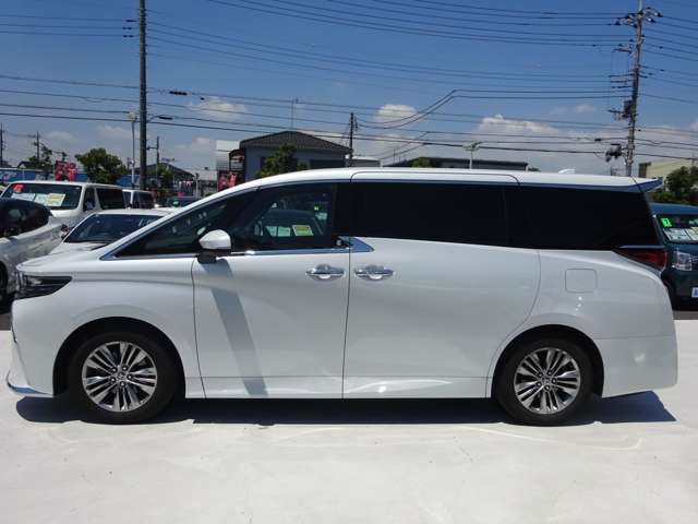 Toyota Alphard 11