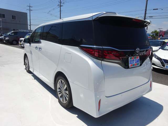 Toyota Alphard 12
