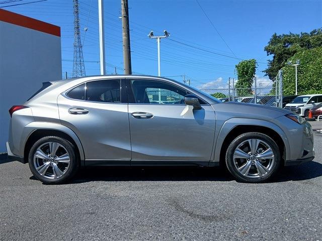 Lexus UX 5
