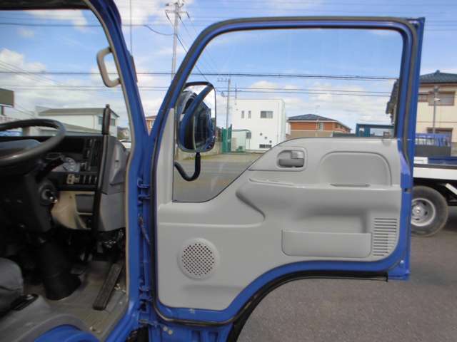 Isuzu Elf 11