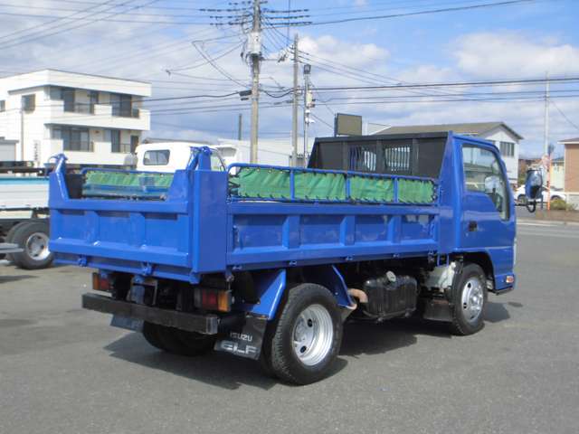Isuzu Elf 4