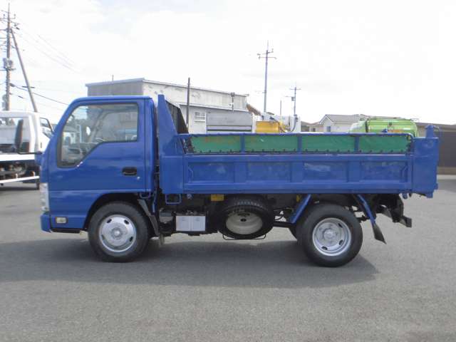 Isuzu Elf 7