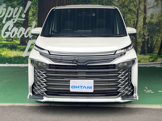 Toyota Voxy 4