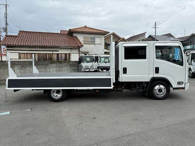 Isuzu Elf 12