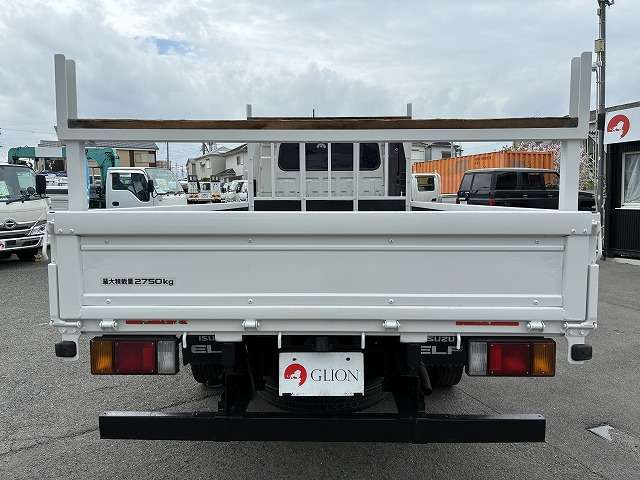 Isuzu Elf 7