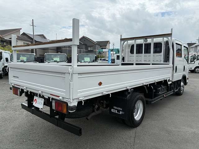Isuzu Elf 8