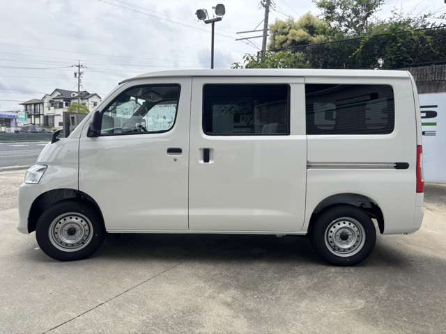 Toyota Town Ace Van 11