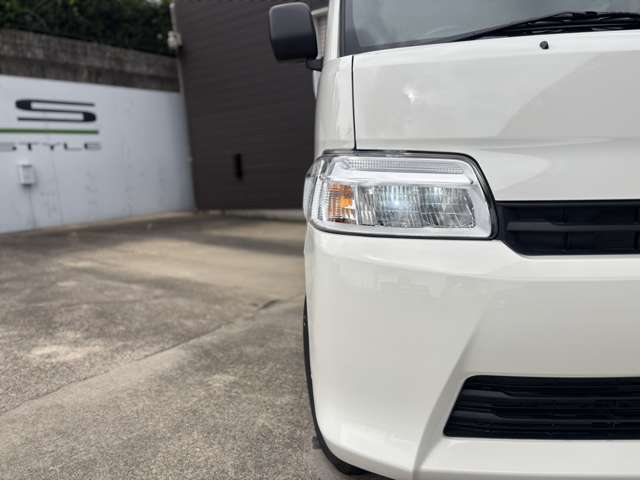 Toyota Town Ace Van 7