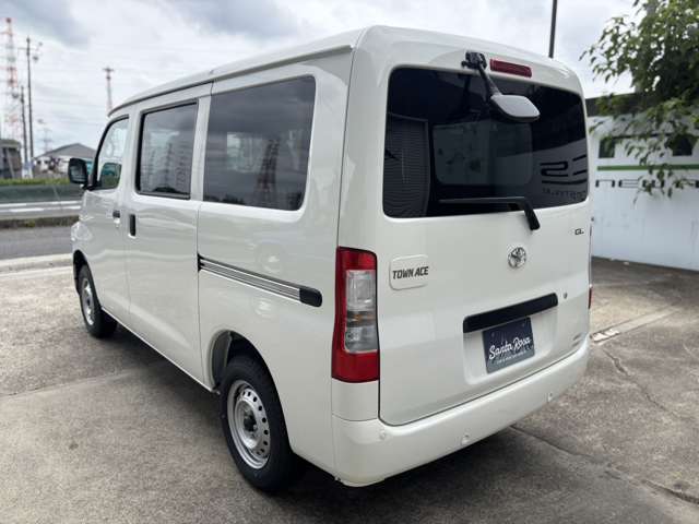 Toyota Town Ace Van 9