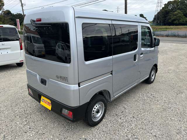 Daihatsu Hijet Cargo 8