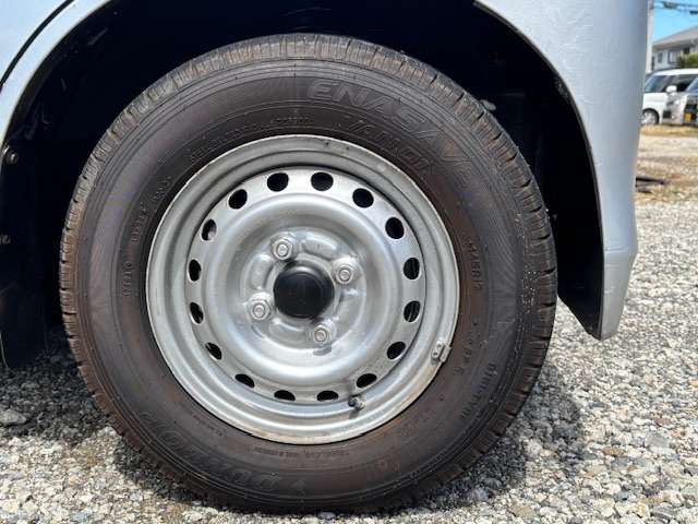 Daihatsu Hijet Deck Van 8