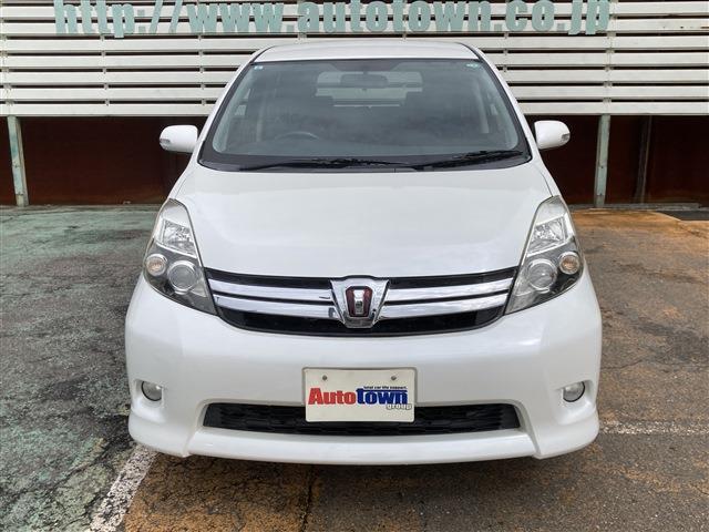 Toyota Isis 2
