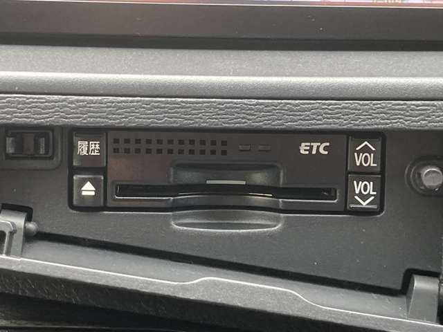Toyota Isis 10