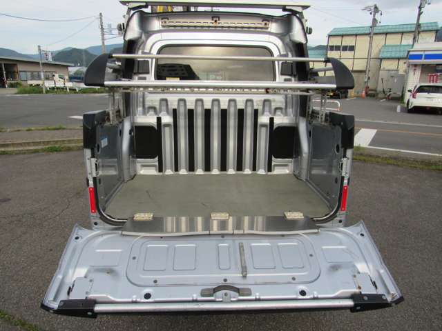 Daihatsu Hijet Deck Van 12