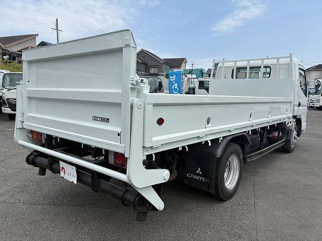 Mitsubishi Fuso Canter 9