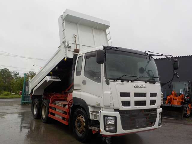 Isuzu Giga 3