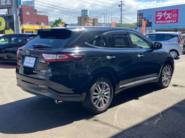 Toyota Harrier 10