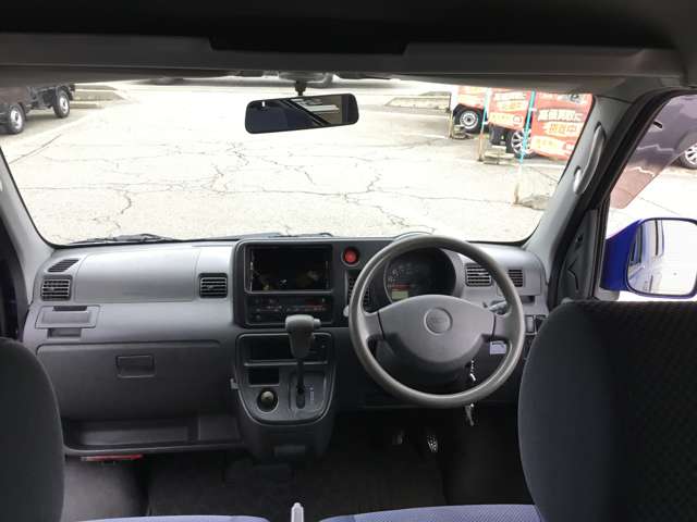 Daihatsu Hijet Cargo 11