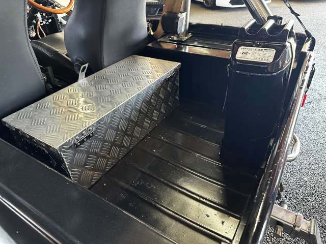 Mitsubishi Jeep 12