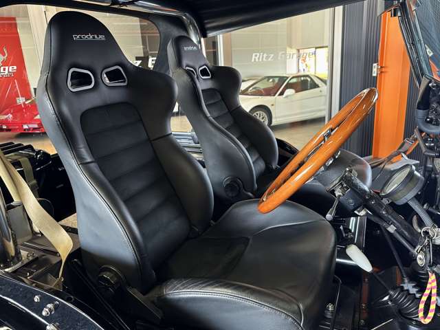 Mitsubishi Jeep 10