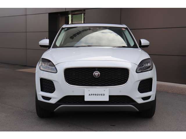 Jaguar E-Pace 4