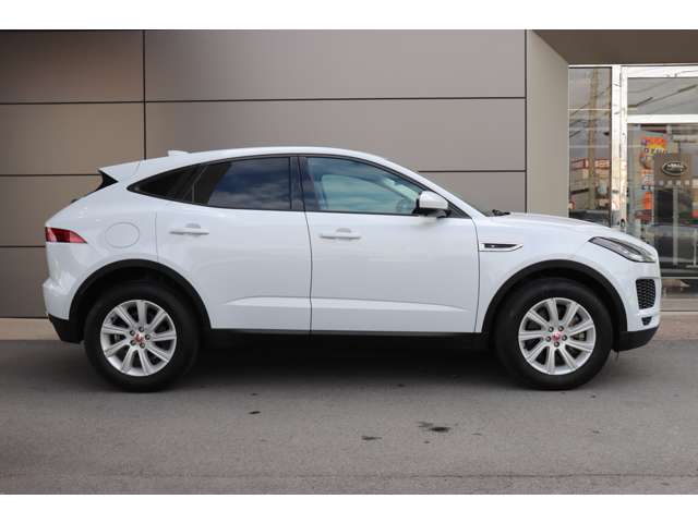 Jaguar E-Pace 8