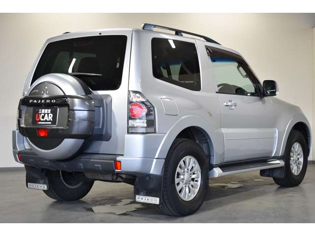 Mitsubishi Pajero 2