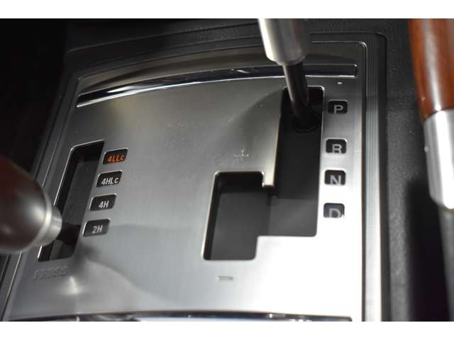 Mitsubishi Pajero 10