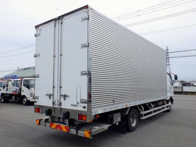 Mitsubishi Fuso Fighter 2
