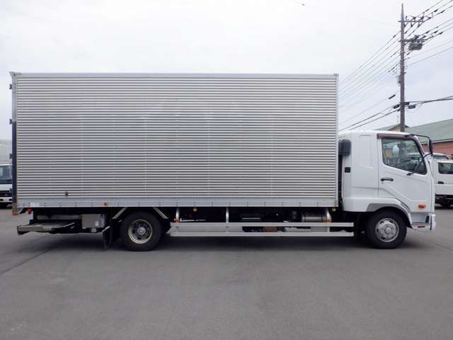 Mitsubishi Fuso Fighter 9