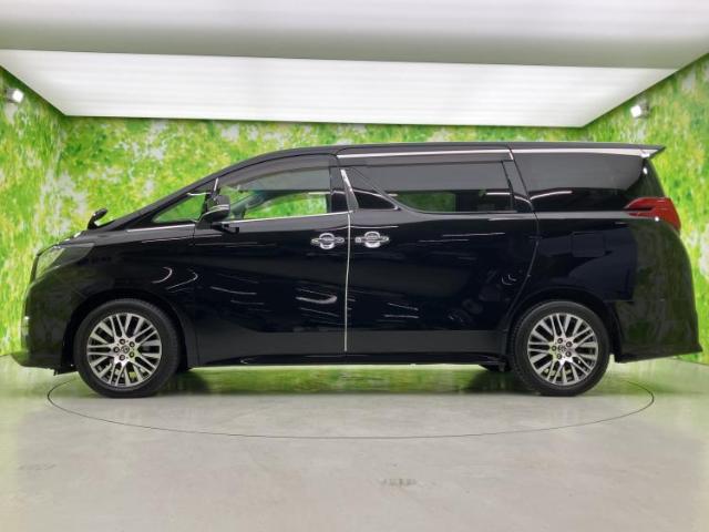 Toyota Alphard 5