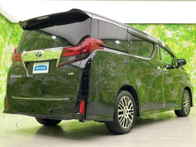 Toyota Alphard 6