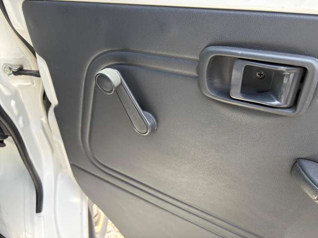 Daihatsu Hijet Deck Van 12