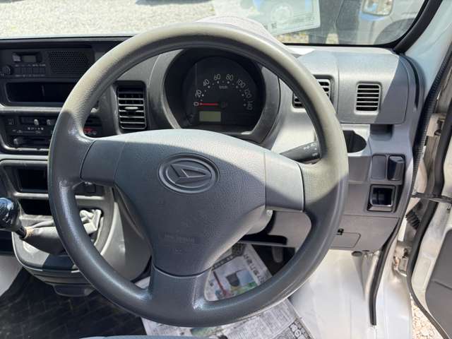 Daihatsu Hijet Deck Van 8