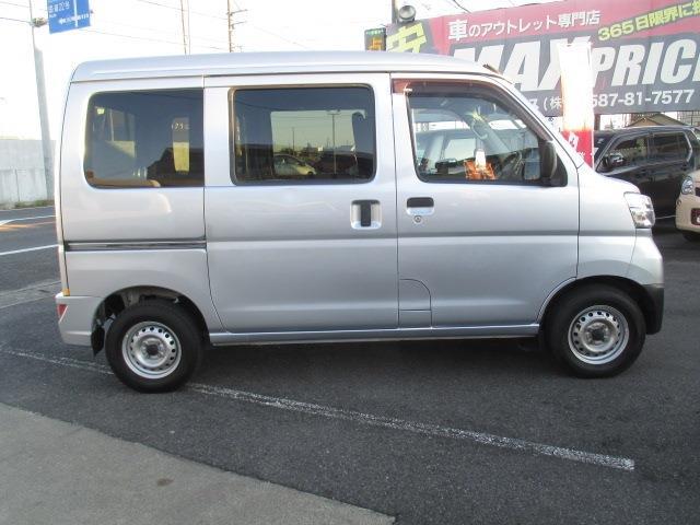 Daihatsu Hijet Cargo 9