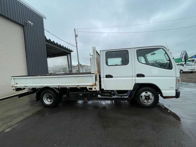 Mitsubishi Fuso Canter 4