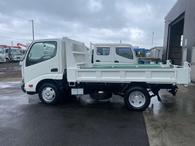 Hino Dutro 8