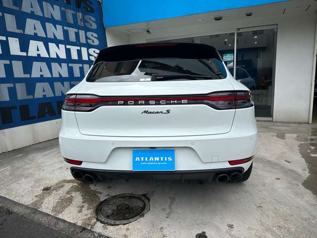 Porsche Macan 8