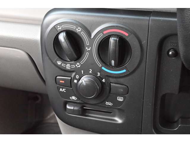 Nissan NV100 Clipper 8