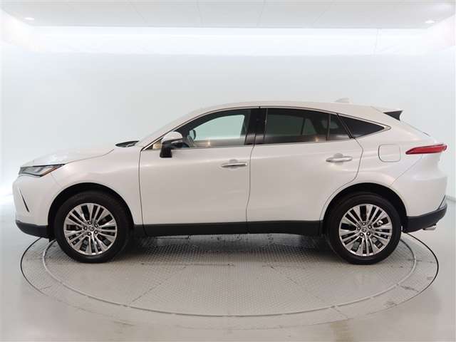 Toyota Harrier 3