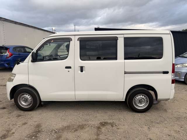 Toyota Light Ace Van 7