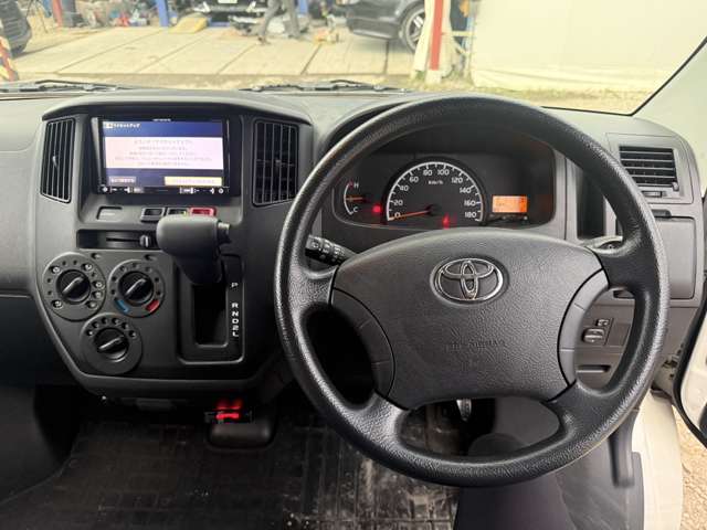 Toyota Light Ace Van 9